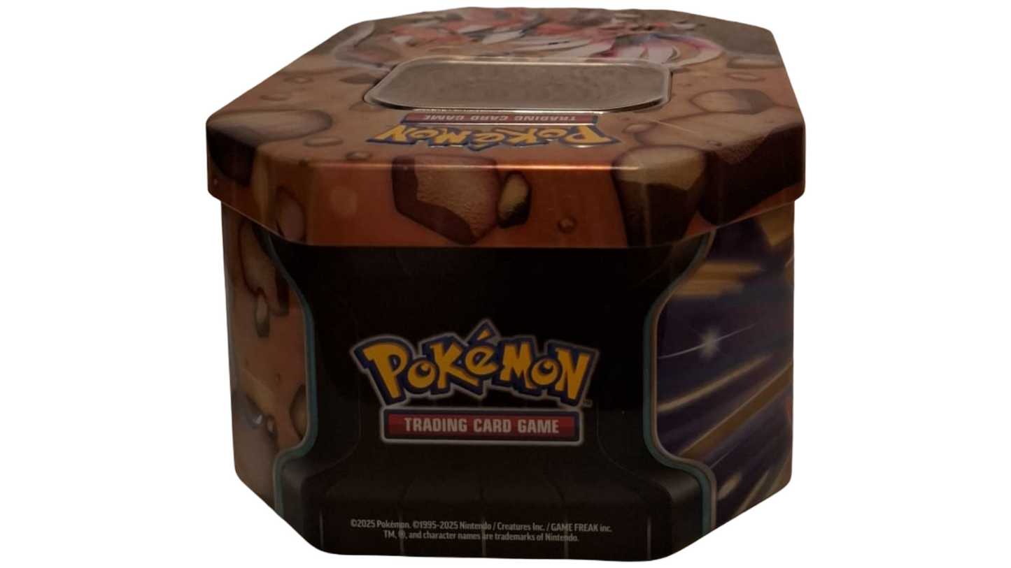 Pokémon Koraidon Tin Box gefüllt – 25 Karten inkl. 5 Holo/Reverse + Schlüsselanhänger