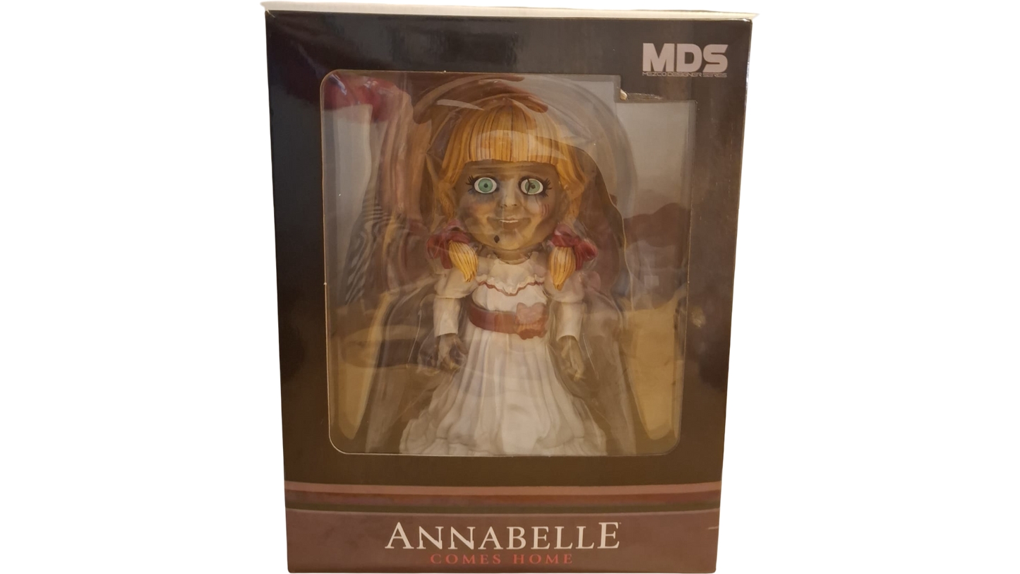 Mezco Designer Series Annabelle – Annabelle Comes Home – 15 cm Horrorfigur mit Wechselbeinen – OVP