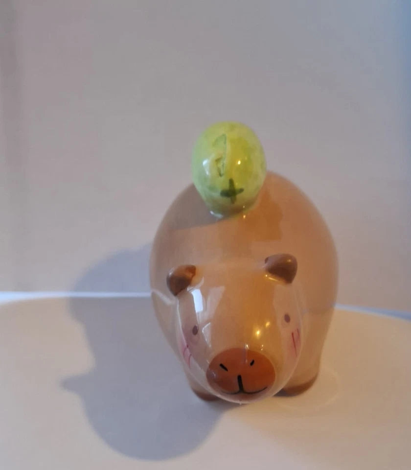 Porzellan Capybara Figur mit Limette auf Rücken – Deko Tier 9x7 cm Handmade Stil